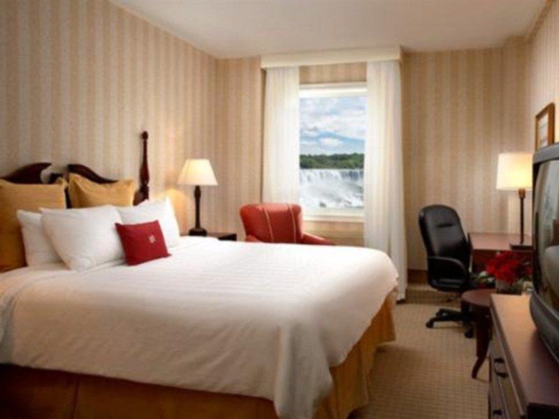 The Brock Niagara Falls Fallsview, Tapestry By Hilton Экстерьер фото